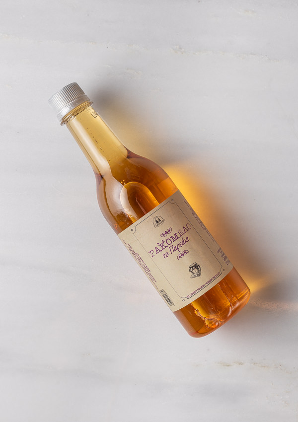 ΡΑΚΟΜΕΛΟ ΤΟ ΠΑΡΕΑΚΙ 500ml pet  21%vol